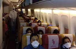 Air India की फ्लाइट में चीन के पैसेंजर ने की ‘उल्टी’, Corona Virus के डर से विमान से उतारा गया