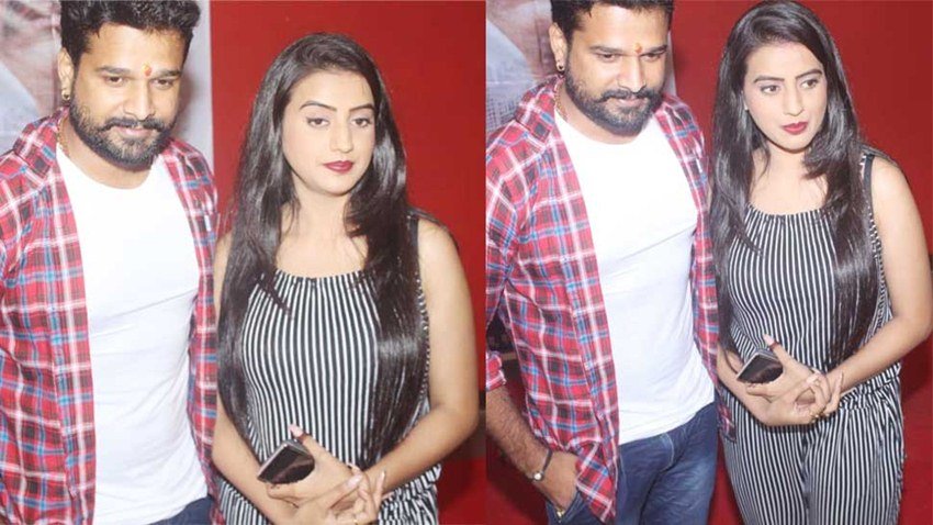 Akshara Singh - Ritesh Pandey: सिंगर से एक्टर बनीं अक्षरा सिंह पवन सिंह से अलग होने के बाद रितेश पांडे के साथ काम कर रही हैं। दोनों की जोड़ी इन दिनों भोजपुरी सिनेमा में सुपरहिट साबित हो रही है।