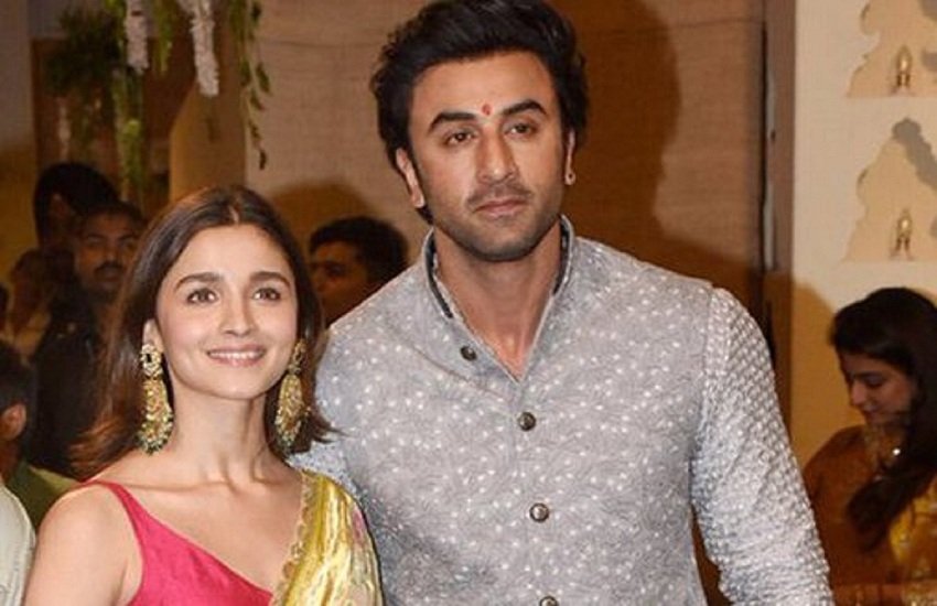 Ranbir Kapoor, Alia Bhatt, Alia Ranbir Marriage, Alia Bhatt Getting Married to Ranbir Kapoor, Ranbir Kapoor and Alia Bhatt Wedding, Alia Bhatt Ranbir Kapoor Wedding Date, Alia BHatt On December 2020 Getting Married, Big News For Alia Ranbir Fans, entertainment news, bollywood news, television news, Aalia Bhatt Wedding Venue,