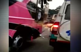 crime, assault, violence, kozhikode, kerala, ambulance crime. ambulance driver, thrashing, road rage, kerala crime, ambulance carrying patient assault, hindi news, jansatta online, jansatta news