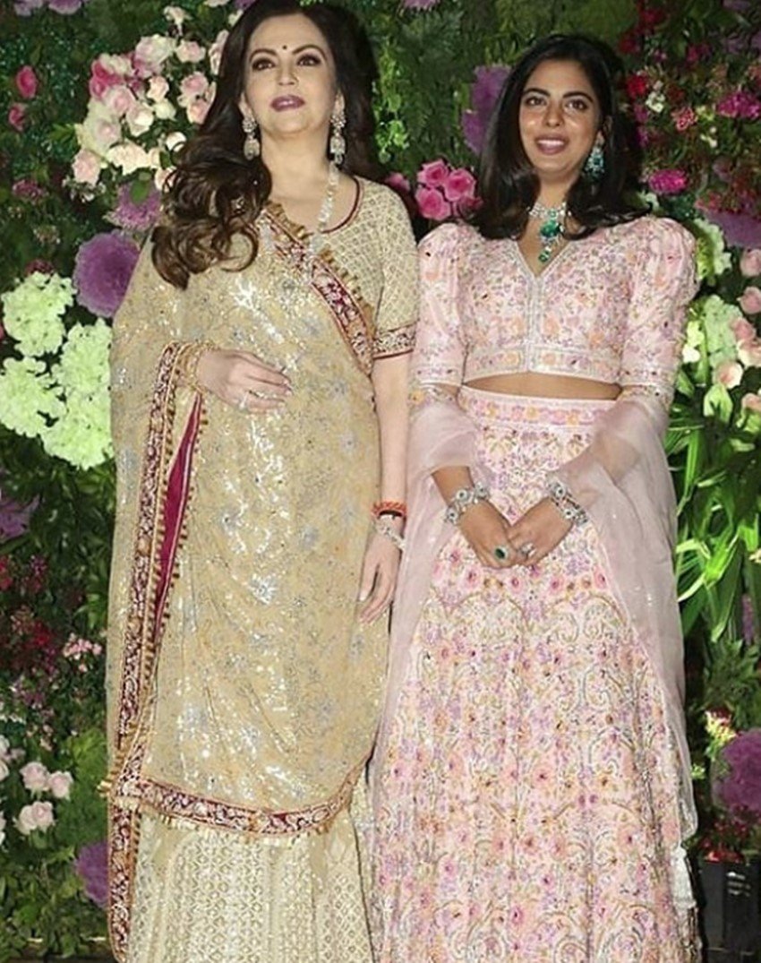 Armaan Jain-Anissa Malhotra wedding, Karisma Kapoor, Kareena Kapoor, Aishwarya Bachchan, abhishek bachchan, aradhya Bachchan, amitabh bachchanm , Armaan Jain Big Fat Wedding, Adhar Jain Tara Sutaria, Ananya Panday, Shanaya Kapoor, entertainment news, bollywood news, television news