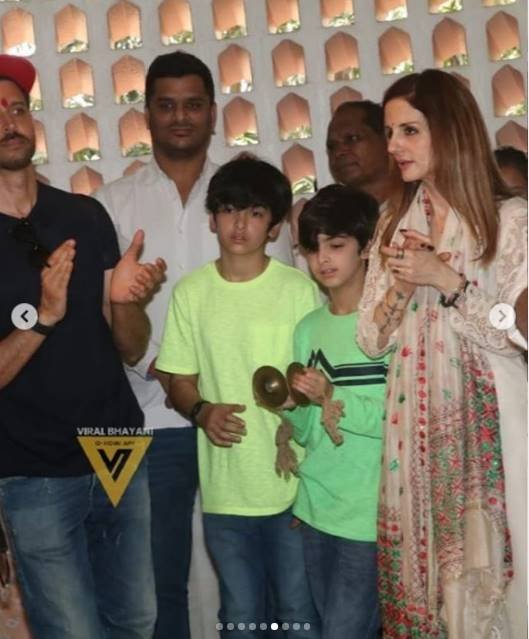 hrithik roshan, sussanne khan, sussanne khan with roshan family, hrithik roshan- sussanne, khan pinky roshan, rakesh roshan, sunaina roshan, Sussanne Khan, Mahashivratri, Hrehaan Roshan, Hridaan Roshan, bollwyood, roshan family, Mahashivratri, Mahashivratri 2020, Shiva role on TV, Shiva role in bollywood, Star who played shiva role, Mahashivratri 2020, Maha shivratri 2020, Maha shivratri puja vidhi, shivratri katha, mahashivratri katha, महाशिवरात्रि कथा, maha shivratri vrat vidhi, maha shivratri vrat katha, mahashivratri songs, kailash kher, kailash kher songs, maha shivratri songs, shivratri bhajan, adiyogi song, kailash kher shiv bhajan, kailash kher shiv bhakti songs, Maha Shivratri bhakti songs, Maha Shivratri shiv bhajan, Maha Shivratri 2020 shiv bhajan, shiv tanvad stotra, shiv mantra, शिव भजन