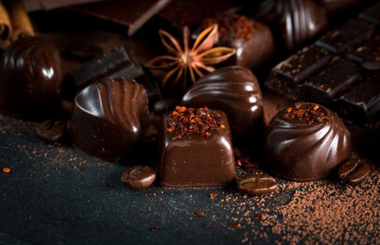 Chocolate Day 2020 Date, Wishes Images: 9 फरवरी को है चॉकलेट डे, जानिए लड़कियों को क्यों पसंद होता है चॉकलेट