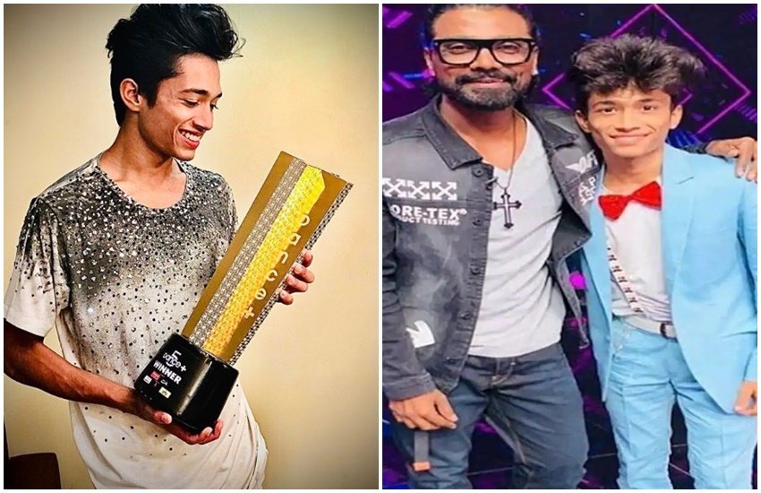 'ट्रॉफी के साथ डांस प्लस 5 के विजेता रूपेश बने। साथ में रेमो डिसूजा।