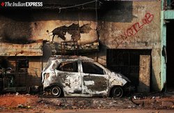 Delhi Riots: दंगे के दौरान जला दी गई आपकी गाड़ी या संपत्ति तब इस तरह पा सकते हैं क्लेम! ये चीजें होती हैं कवर