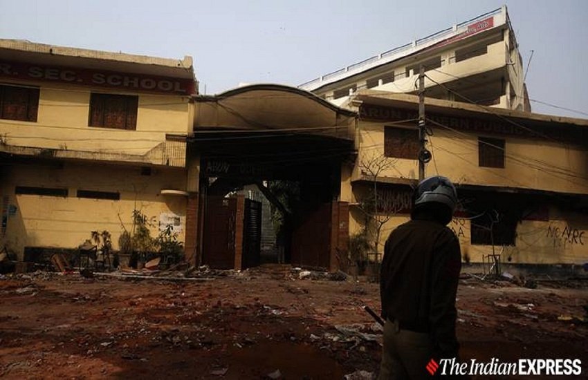 दिल्ली में हुई हिंसा की वजह से अबतक 42 लोगों की मौत हो चुकी है। Photo: PTI
