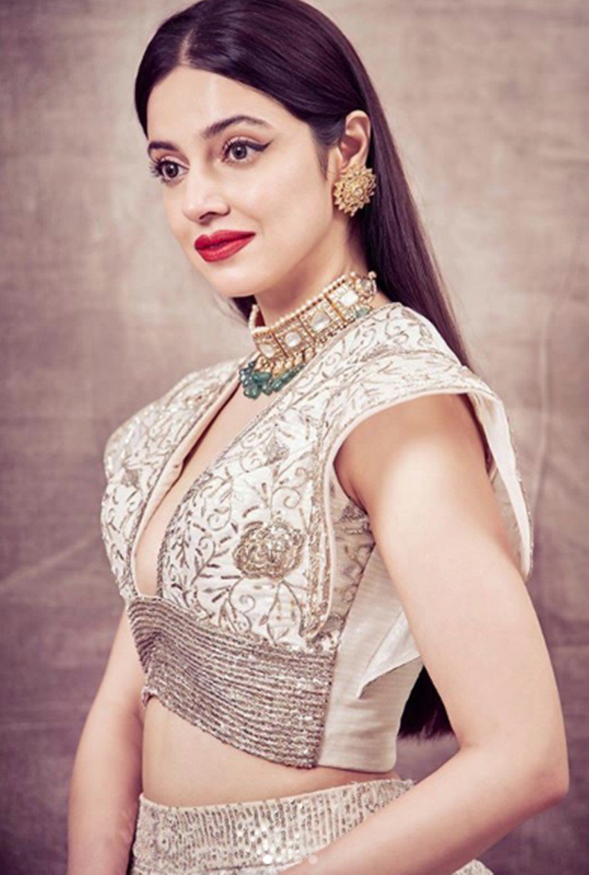 Divya Khosla, Divya Khosla in Yaad Piya Ki Aane Lagi, Divya Khosla Song, Divya KHOSLA SongYaad Piya ki ane lagi, neha kakkar song yaad piya ki, Lakme Fashion Week Ramp walk, Divya Khosla LFW LOOK, Divya Khosla Lehanga, Divya Khosla Dress, entertainment news, bollywood news