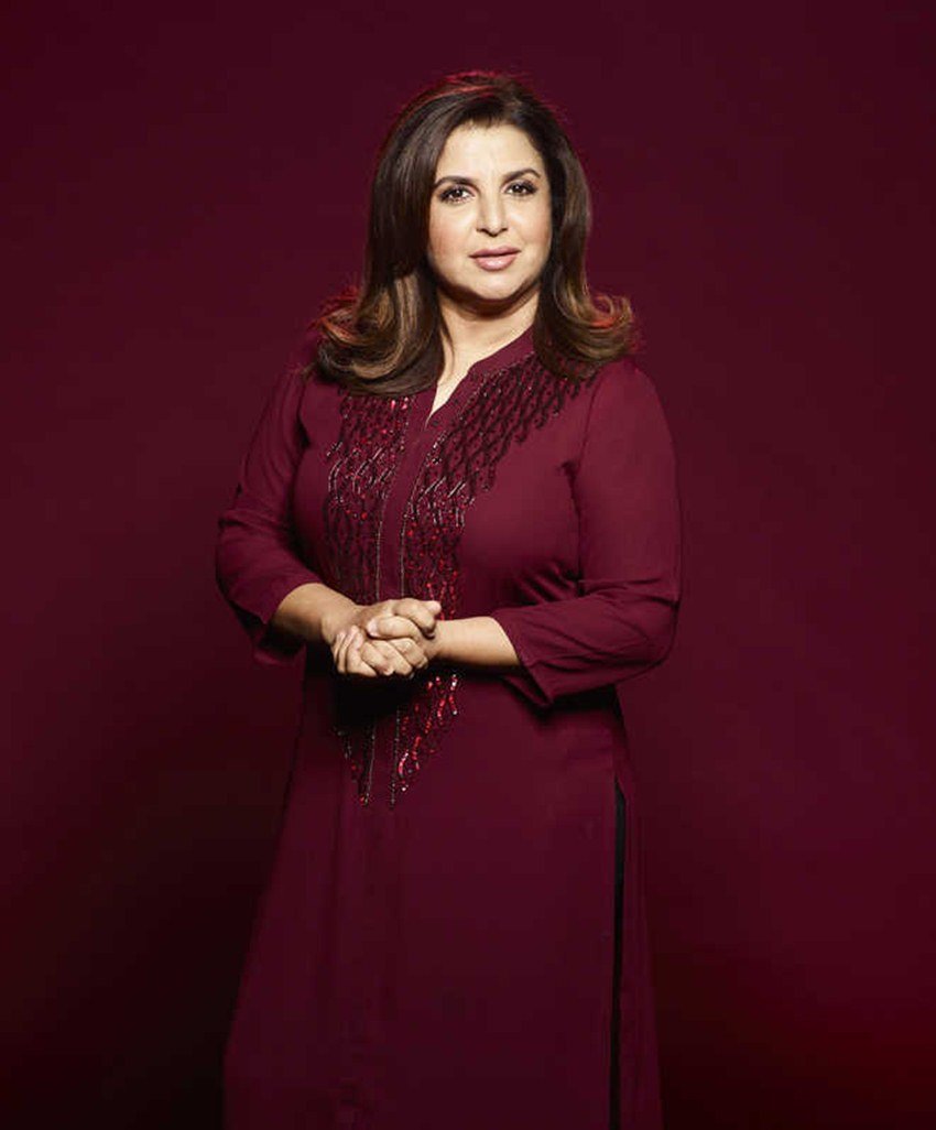 फराह खान के इस खुलासे के बाद सोशल मीडिया में विवाद बढ़ गया है। लोग फराह को ट्रोल कर रहे हैं।