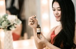 सफेद बालों की समस्या से हैं परेशान तो आजमाएं ये घरेलू नुस्खा, जानें- कैसे करें तैयार और क्या है लगाने का तरीका