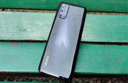 iQOO 3 5G: स्नैपड्रैगन 865 प्रोसेसर के साथ भारत में लॉन्च हुआ यह 5जी फोन, जानें खूबियां और कीमत