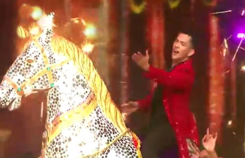 Neha Kakkar, Aditya Narayan, indian idol 11 winner, indian idol 11 winner name, indian idol 11 finale date, indian idol 11 finale, Neha Kakkar and Aditya Narayan wedding news, neha kakkar marriage, aditya narayan age, नेहा कक्कड़, आदित्य नारायण, इंडियन आइडल 11 विनर, Neha Aditya news