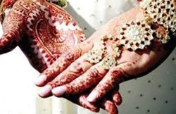 बेटी ने दूसरे जाति के लड़के से कर ली शादी, मां-बाप और भाई ने उठा लिया यह भयानक कदम