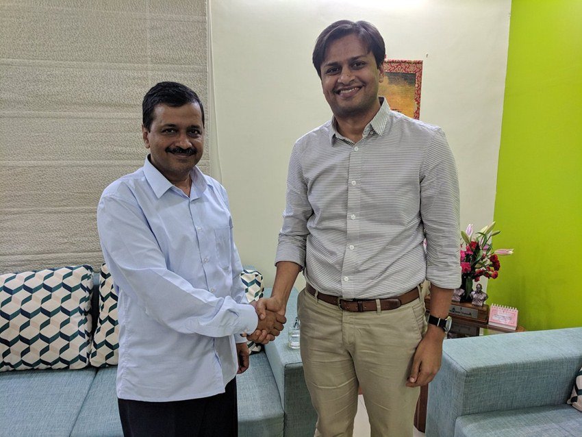 Jasmine Shah: जैसमीन शाह साल 2016 में आप के साथ जुड़े। दिल्ली चुनावों के दौरान वह मीडिया से जुड़े मामलों और मेनिफेस्टो कमिटी के मेंबर रहे। IIT मद्रास से बीटेक-एमटेक करने वाले जैसमीन आप सरकार की डायलॉग एंड डिवेलपमेंट कमिशन के वाइस चेयरपर्सन भी रहे हैं।