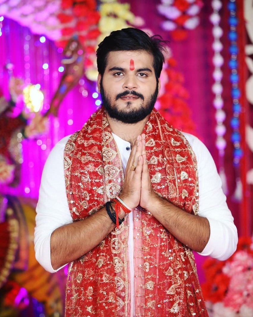 जब कल्लू 10 साल के थे तो उनके देवी गीतों वाले एल्बम 'झूला झूले शेरावाली' ने भी लोगों का खूब प्यार जीता।