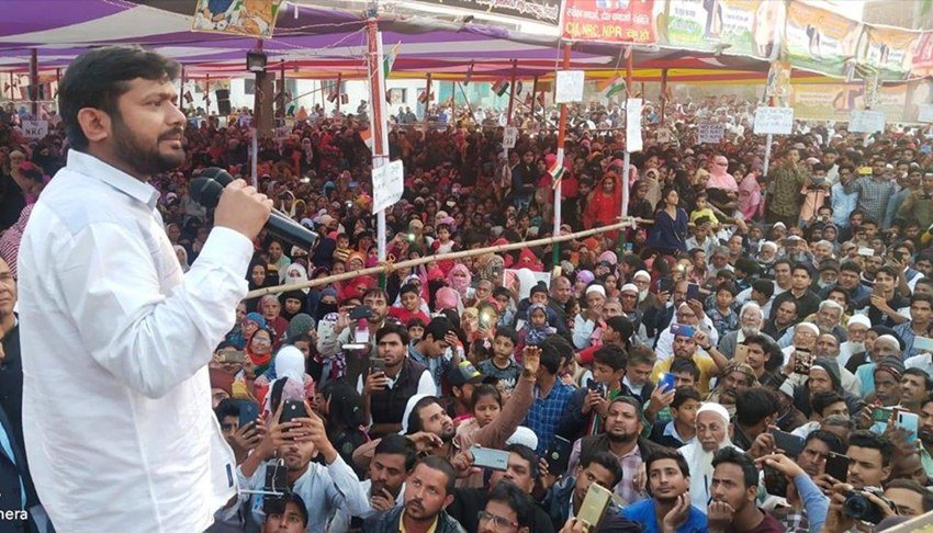 कन्हैया को अपनी रैलियों में लोगों का भारी समर्थन प्राप्त हो रहा है। हालांकि कुछ लोग उनकी इस यात्रा का विरोध भी कर रहे हैं।