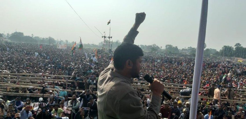 कन्हैया जिस भी जिले में जा रहे हैं वहा उन्हें सुनने के लिए भारी भीड़ एकत्रित हो रही है।