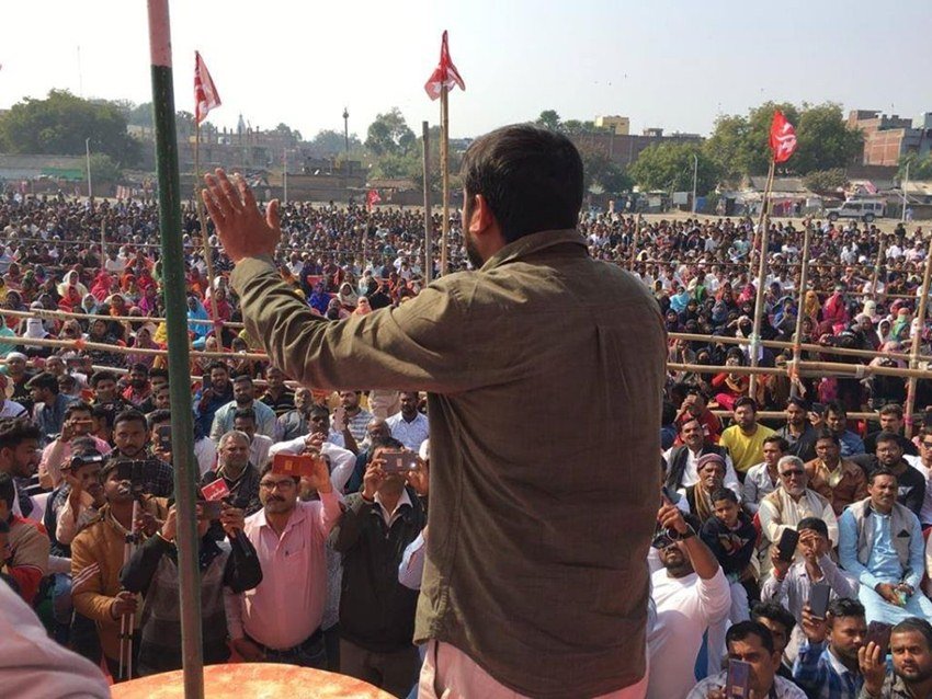 रैली के चौदहवें दिन कन्हैया डिहरी ओनसोन और औरंगाबाद पहुंचे। यहां से उन्होंने सरकार पर नौकरियों को लेकर कटघरे में खड़ा किया।