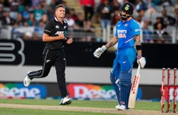 India vs New Zealand 2nd ODI: कीवी गेंदबाजों के आगे पस्त दिखे भारतीय बल्लेबाज, न्यूजीलैंड ने 22 रनों से जीता मैच