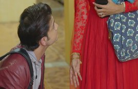 Kumkum Bhagya, Kumkum Bhagya 13 Feb 2020, Kumkum Bhagya Full Episode, Kumkum Bhagya 13 Feb 2020 Preview, Prachi offering a helping hand to Ranbir , Kumkum bhagya natak, Kumkum Bhagya Online Episode, Kumkum Bhagya Preview Episode, Kumkum bhagya cast, Kumkum bhagya serial, Kumkum Bhagya new Episode, entertainment news, bollywood news, television news