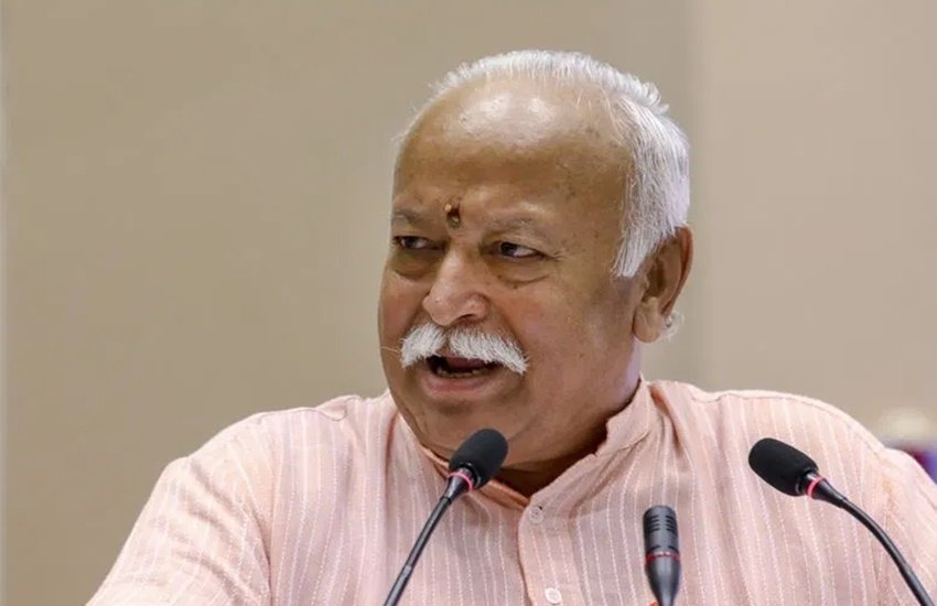 Mohan Bhagwat, Mohan Bhagwat Speech, Anubhav Sinha, Vikramaditya Motwane, vikramaditya motwane twitter, Anubhav Sinha on Bhagwat,अनुभव सिन्हा का मोहन भागवत पर तंज, विक्रमादित्य मोटवानी ने मोहन भागवत को कहा,
