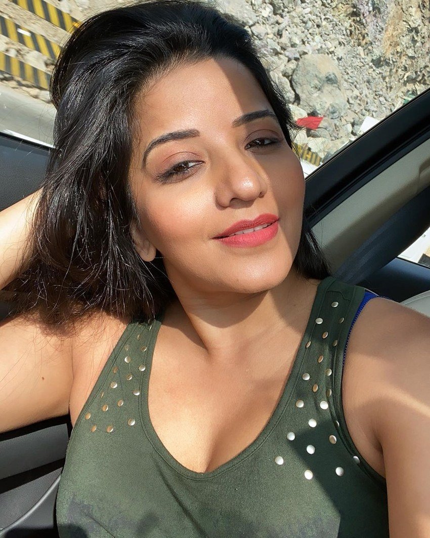शुरुआत में तो भोजपुरी की लो बजट फिल्मों के ही ऑफर आते थे लेकिन जल्द ही उन्हें बड़ी भोजपुरी फिल्मों में काम मिलने लगा।