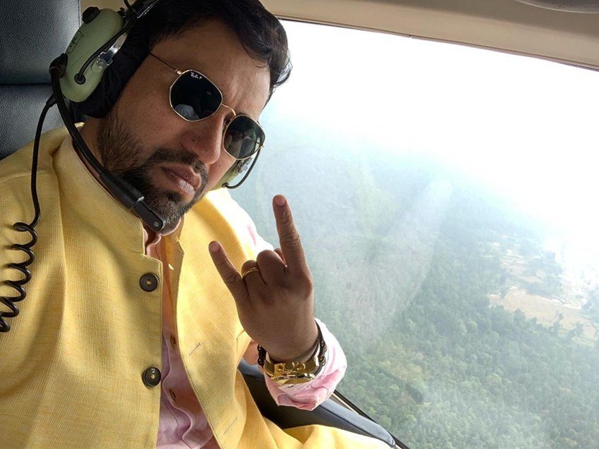 Dinesh Lal Yadav: निरहुआ के नाम से मशहूर दिनेश लाल यादव आज भोजपुरी के सुपरस्टार हैं। सिंगिंग से एक्टिंग की दुनिया में नाम कमाने वाले निरहुआ को भी इंस्टा पर करीब 5 लाख लोग फॉलो करते हैं।