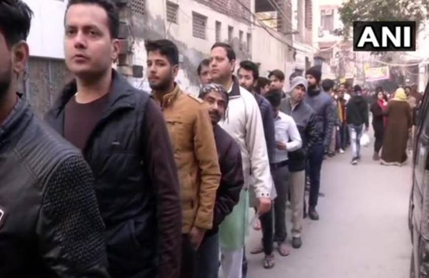 अधिकतर युवाओं ने बताया कि उन्होंने अपना पहला वोट शिक्षा और रोजगार के मुद्दे को ध्यान में रखकर दिया है। अधिकतर युवाओं ने बताया कि उन्होंने अपना पहला वोट शिक्षा और रोजगार के मुद्दे को ध्यान में रखकर दिया है।