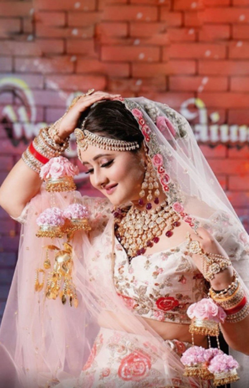 Bigg Boss 13, Rashmi Desai, Rashmi Desai Birthday, Salman Khan, Salman Khan Offer Film To RASHMI Desai, bb13 Contestant rashi desai, Dil Se Dil Tak Actress rashmi desai, Rashmi Desai Lavish Life Style , Rashmi Desai Stylish Life, Rashmi Desai Home, Rashmi Desai Cras, Rashmi Desai Age, entertainment news, bollywood news, television news