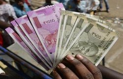 7th Pay Commission: कोरोना संकट के बीच इन कर्मचारियों को बड़ी राहत, सैलरी और एरियर पर सरकार ने लिया ये फैसला