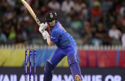 ICC Women’s T20 World Cup: शेफाली की बल्लेबाजी पर वीरेंद्र सहवाग ने किया कमेंट, फैंस बोले- हमारी छोरियां छोरों से कम हैं के