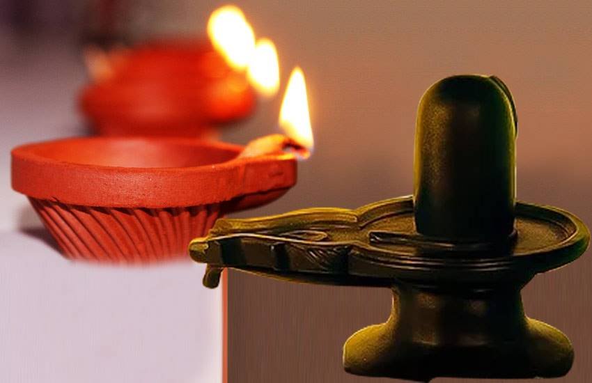 धार्मिक ग्रन्थों में तीन प्रकार के दीपक के बारे में बताया गया है।
