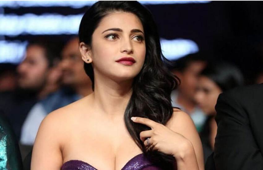 बॉलीवुड एक्ट्रेस श्रुति हासन