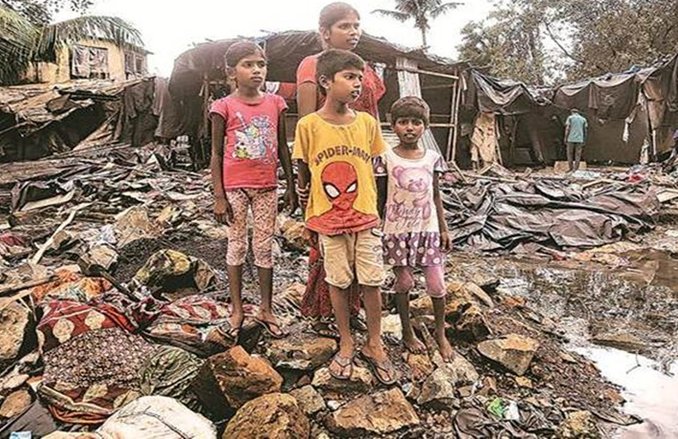 रियलटी फर्म HDIL ने खुद को घोषित किया दिवालिया, बेघर घूम रहे 1,500 झुग्गीवासी, महाराष्ट्र सरकार और कंपनी के खिलाफ हाई कोर्ट में लगाई गुहार