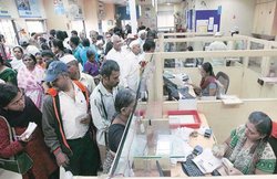 State Bank of India Charges: कटे-फटे नोटों को मुफ्त में बदला रहा है भारतीय स्टेट बैंक, जानिए- किन नोटों को करा सकते हैं एक्सचेंज