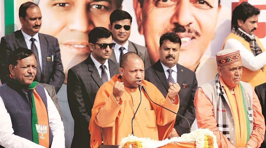 बता दें कि योगी आदित्यनाथ ने CAA और एनआरसी के खिलाफ शाहीन बाग में धरने पर बैठे लोगों के बारे में बयान दिया है कि ये लोग देश में अशांति का माहौल बना रहे हैं।