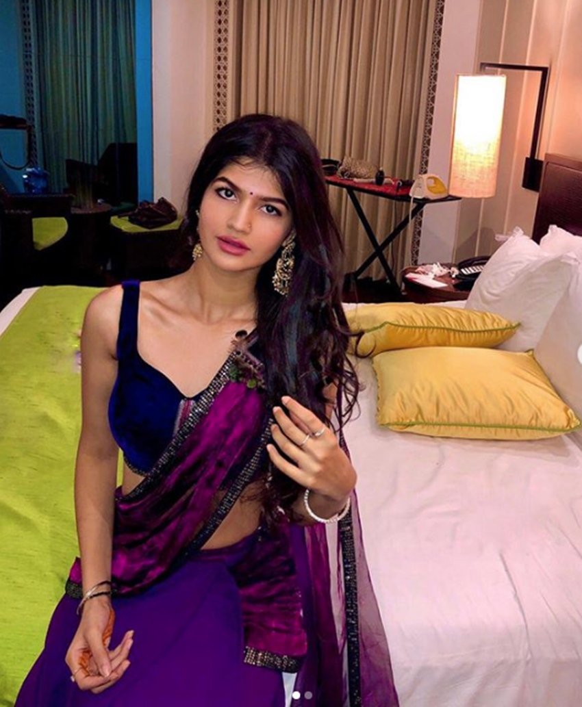Mouni Roy, Varun Dhawan, Varun Dhawan Niece Anjini Dhawan, Naagin Fame Actress Mouni Roy, Mouni Roy React On Varun Dhawan Niece, Anjani Dhawan, Mouni Passes Comment on Varun Dhawan Niece , entertainment news, bollywood news, television news