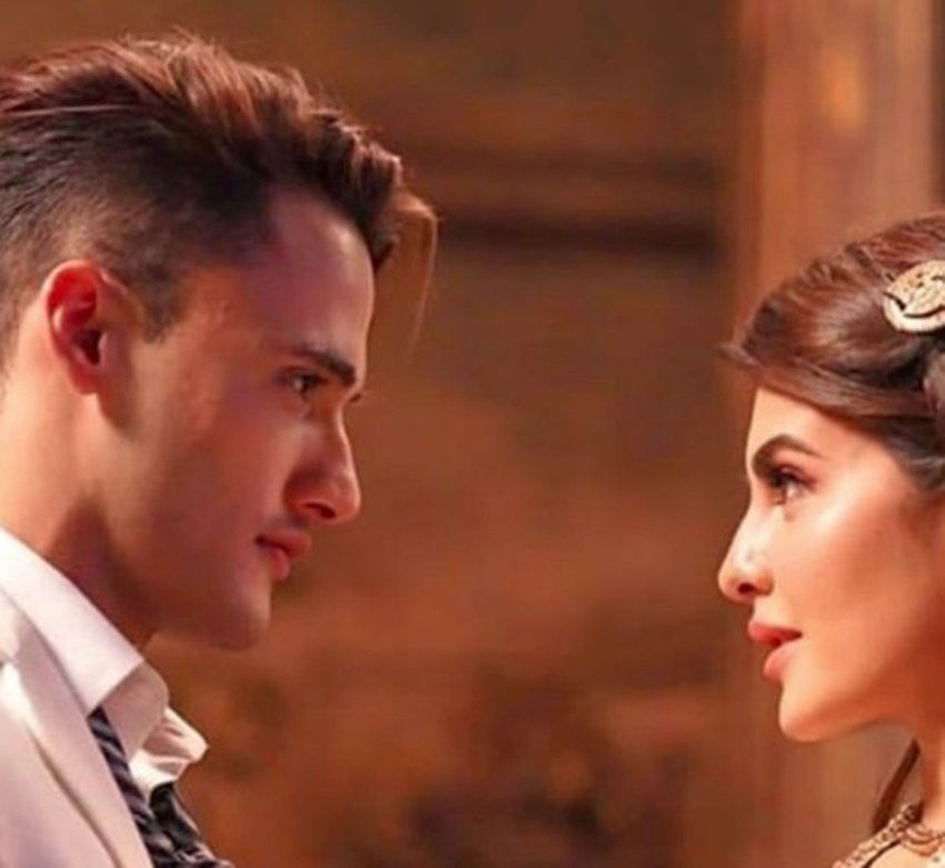 Asim Riaz, Jacqueline Fernandez, Himanshi Khurana, Bigg Boss 13, Bigg Boss 13 Winner Asim Riaz, Jacqueline Fernandez, Jacqueline with Asim Riaz, Jacqueline Spending Time With asim, Great Bonding Shows between Asim and Jacqueline, Himanshi Khurana, Bigg Boss 13 Winner, Himanshi Khurana
