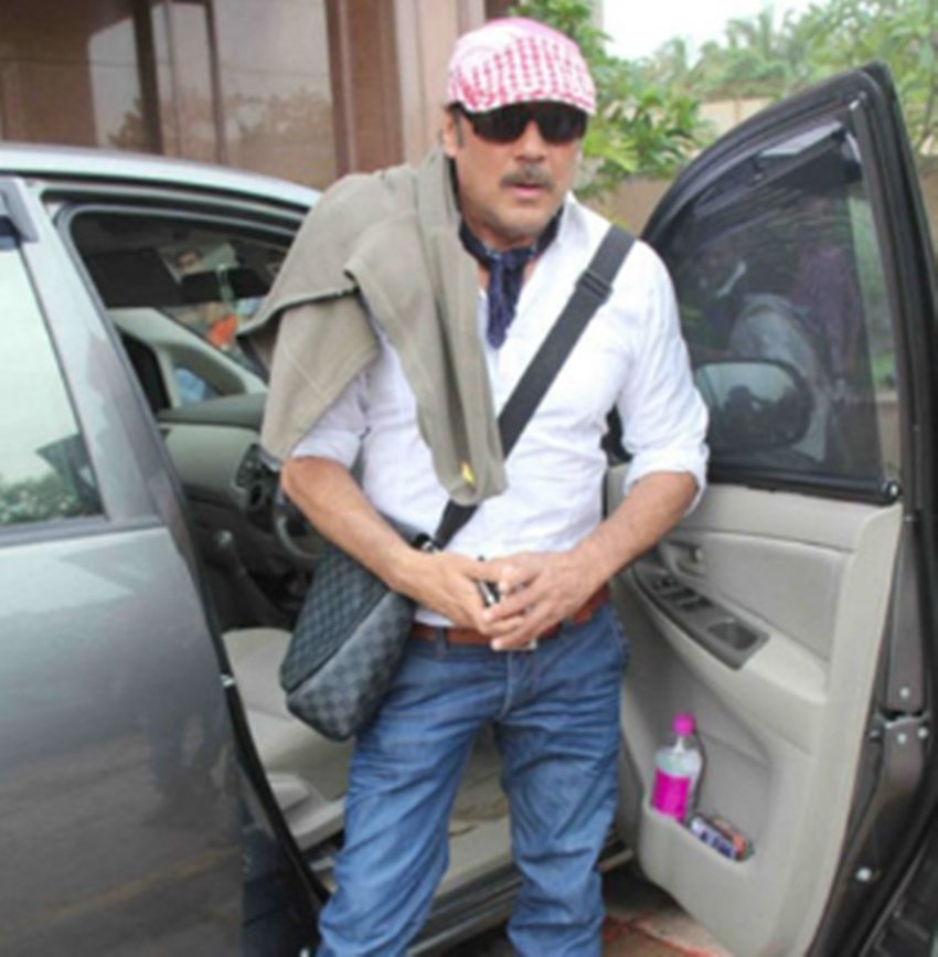 Malaika Arora, Nana Patekar, Kim Sharma, Bollywood STARS, Nana Patekar Life Style, Bollywood Celebs Use Simple Cars Like gyp, Nano, BMW, Lamborghini, Ferrari, entertainment news, bollywod news, television news