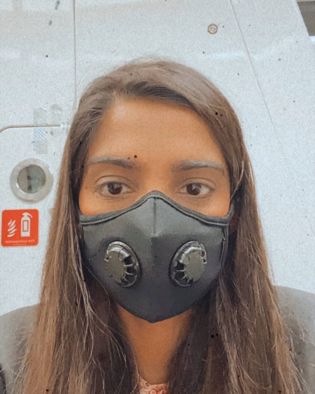 सोनम कपूर भी आइसोलेशन की लिस्ट में शुमार हैं।