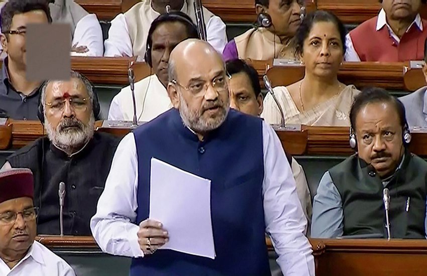 केंद्रीय मंत्री अमित शाह ने कहा कि एनपीआर प्रक्रिया में अगर कोई व्यक्ति कोई सूचना नहीं दे पाता है तो उसे संदेहास्पद यानी 'डी मार्क' नहीं किया जाएगा। (Photo: PTI)