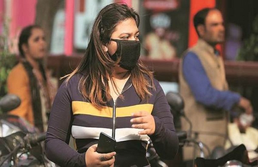 Coronavirus: दुनियाभर में इस वायरस के चलते दहशत का माहौल है। Express Photo by Tashi Tobgyal New Delhi 040320