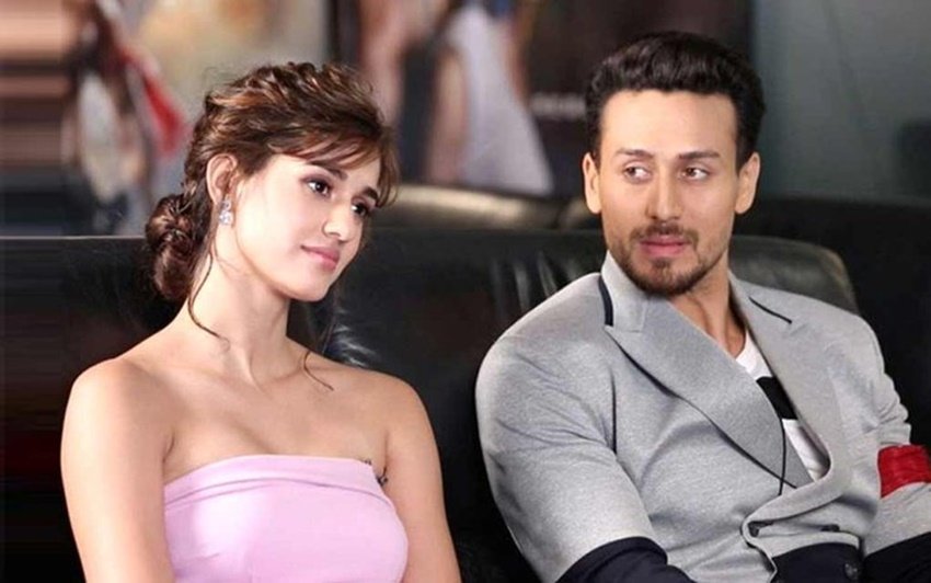 वहीं बात दिशा पटानी की करें तो उनका नाम टाइगर श्रॉफ के साथ जोड़ा जाता है।