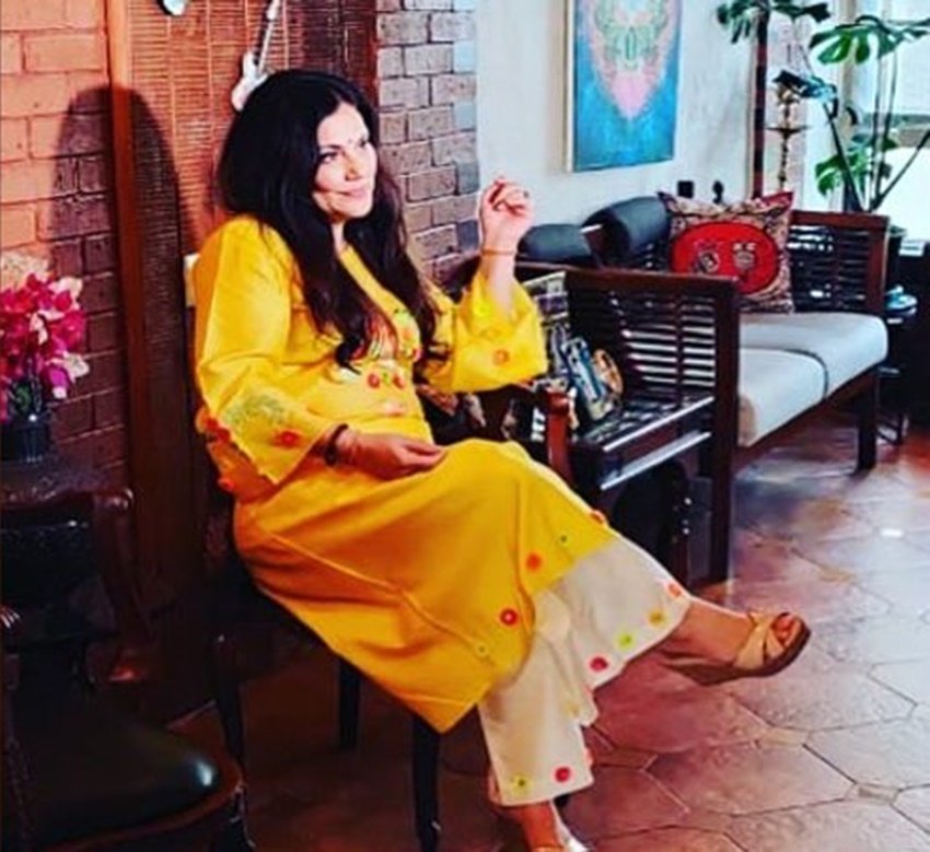 टीवी की सीता के नाम से मशहूर दीपिका ने बिजनेसमैन हेमंत टोपीवाला से शादी रचा ली थी। हेमंत टोपीवाला श्रृंगार बिंदी और टिप्स एंड टोज नेलपॉलिश के मालिक हैं।