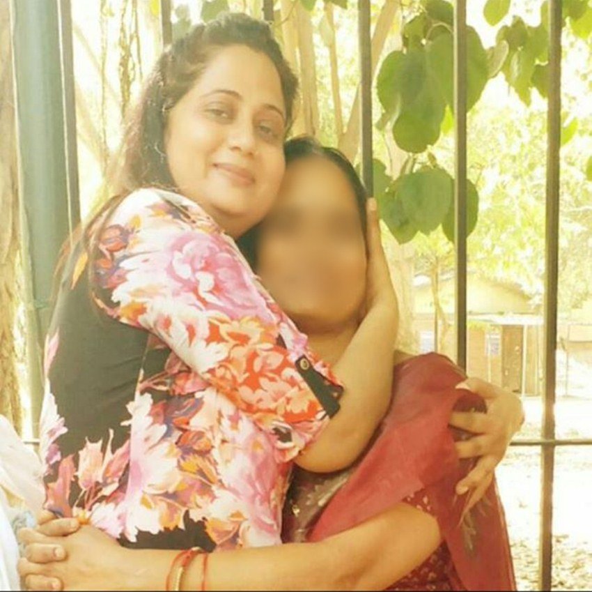 दोषियों को फांसी के फंदे तक पहुंचाने के लिए चली इस लंबी लड़ाई में सीमा कुश्वाहा का पीड़िता के परिवार के साथ भावनात्मक रिश्ता बन गया है।