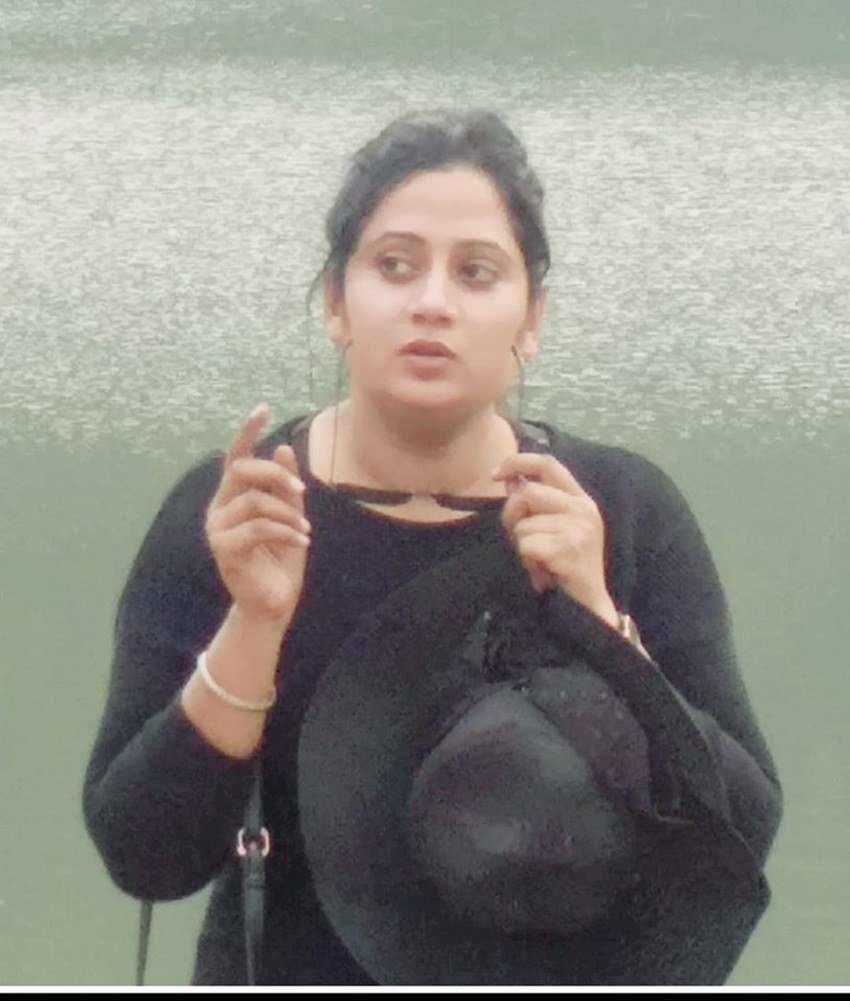 इस घटना की अमानवीयता से वह इतना परेशान हुईं कि उन्होंने दोषियों को सख्त से सख्त सजा दिलाने की ठानते हुए पीड़िता का केस लड़ने का तय किया।