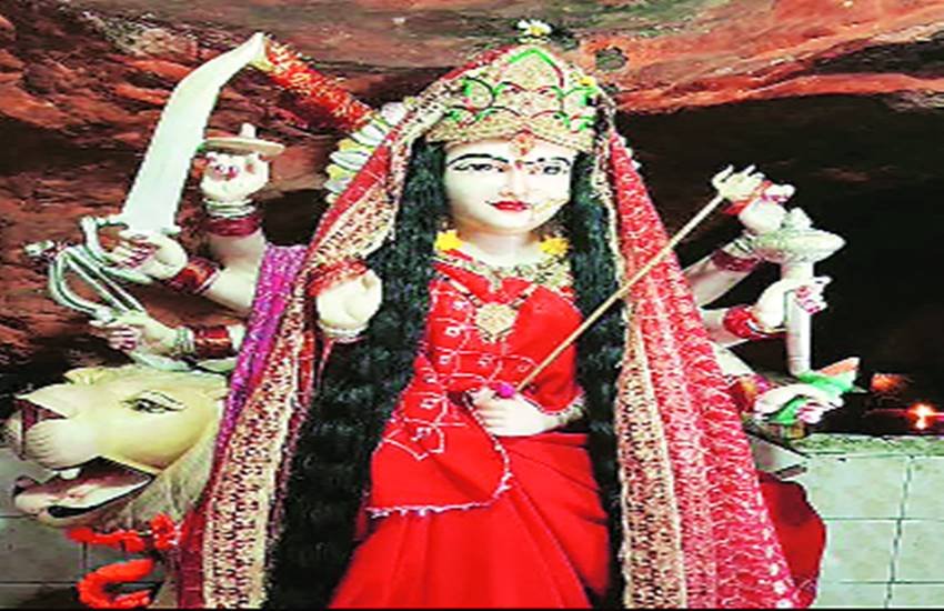 चैत्र नवरात्र में देवी दुर्गा के नौ रूपों की आराधना होती है।