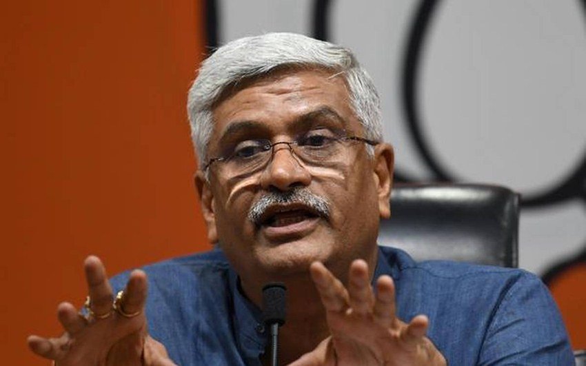 केंद्रीय जलशक्ति मंत्री गजेंद्र सिंह की बेटी सुहासिनी ने ऑक्सफोर्ड यूनिवर्सिटी से लीडरशिप में एडवांस डिप्लोमा कोर्स किया है। सुहासिनी पेशे से शूटर हैं।