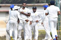 Ranji Trophy: इस सीजन विवादों में रहा रणजी ट्रॉफी, कमेंटेटर ने कहा था हर भारतीय को आनी चाहिए हिंदी