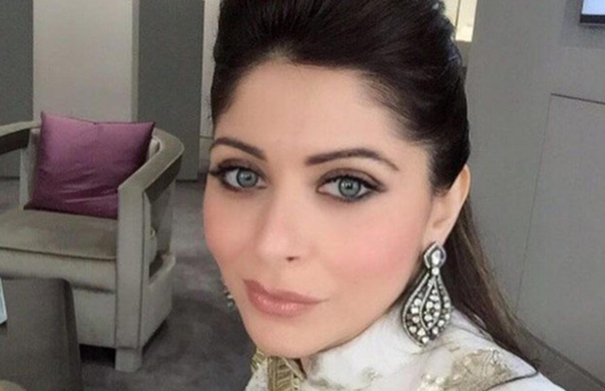 Corona Virus: Kanika Kapoor Attacked By COVID 19 CoronaVirus Baby ...