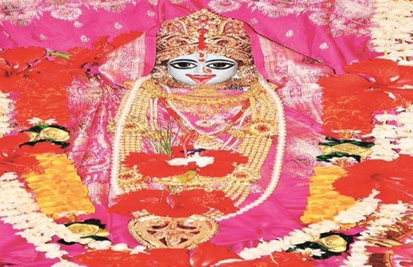 राजा दक्ष की बेटी सती ने अपने पिता की इच्छा के विरुद्ध भोलेनाथ भगवान शिव से विवाह किया था।